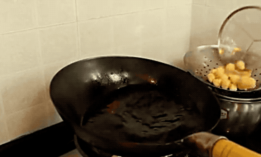 图片[7]-菠萝古老肉做法步骤图 最正宗的菠萝古老肉的做法粤菜30年厨师-起舞食谱网