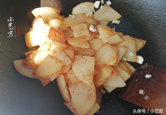 图片[6]-青椒炒土豆片 简单的食材 就是这么好吃 做法很简单 不信试试-起舞食谱网