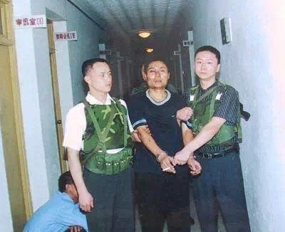 中国第一悍匪张君，被捕时对文强说了一句话，10年后居然成为现实