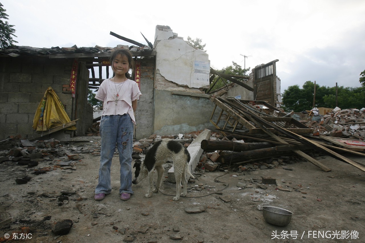 汶川地震恐怖真实图片(回望10年前那场“千年不遇”大地震，10张图片触目惊心)