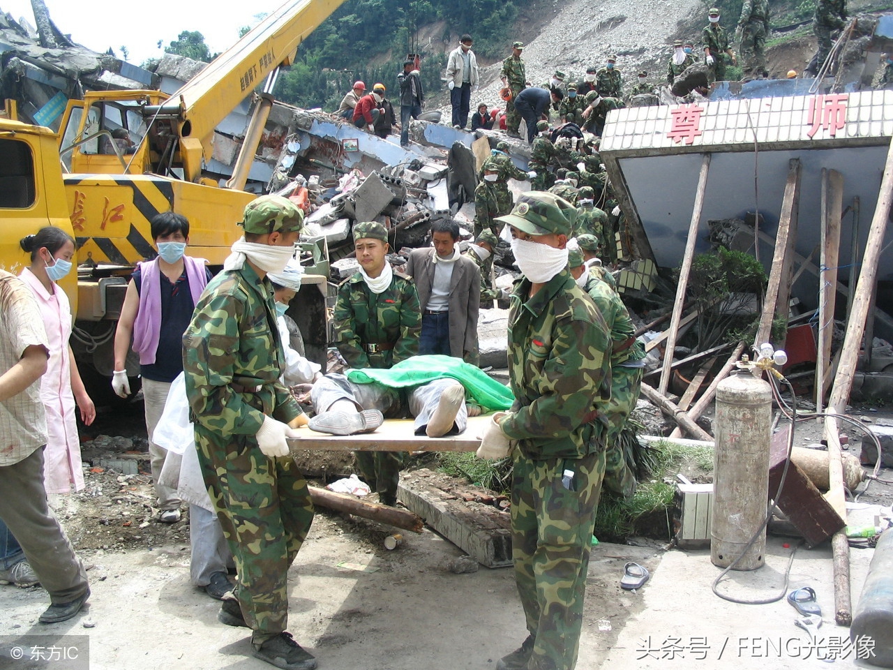 汶川地震恐怖真实图片(回望10年前那场“千年不遇”大地震，10张图片触目惊心)