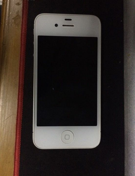 它是真情结啊！网民380元买iPhone4s！