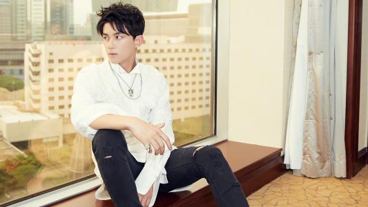 Dragon of black of table of article of Wu Lei small gain, atelier apologizes, punish severity relevant staff member