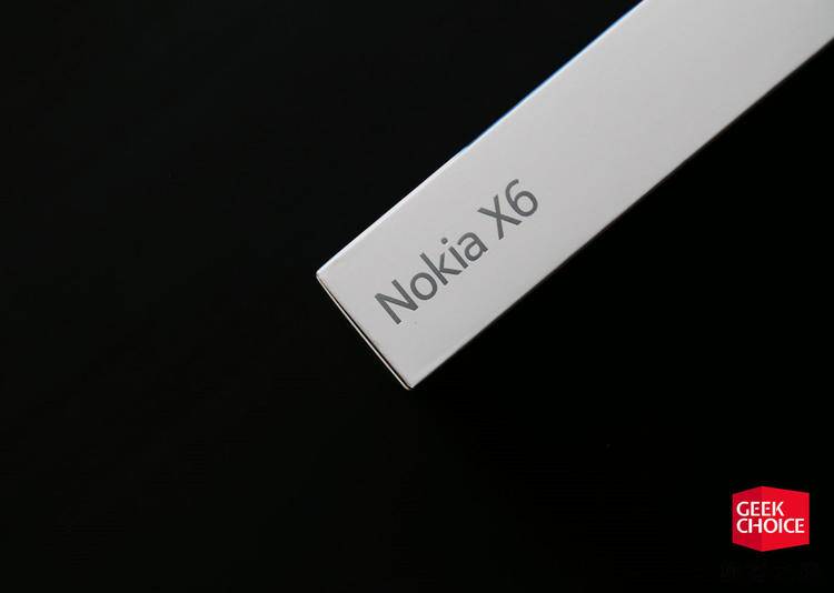 Nokia X6 感受：流行的「刘海屏」和骁龙处理器 636，却要是 1299 元