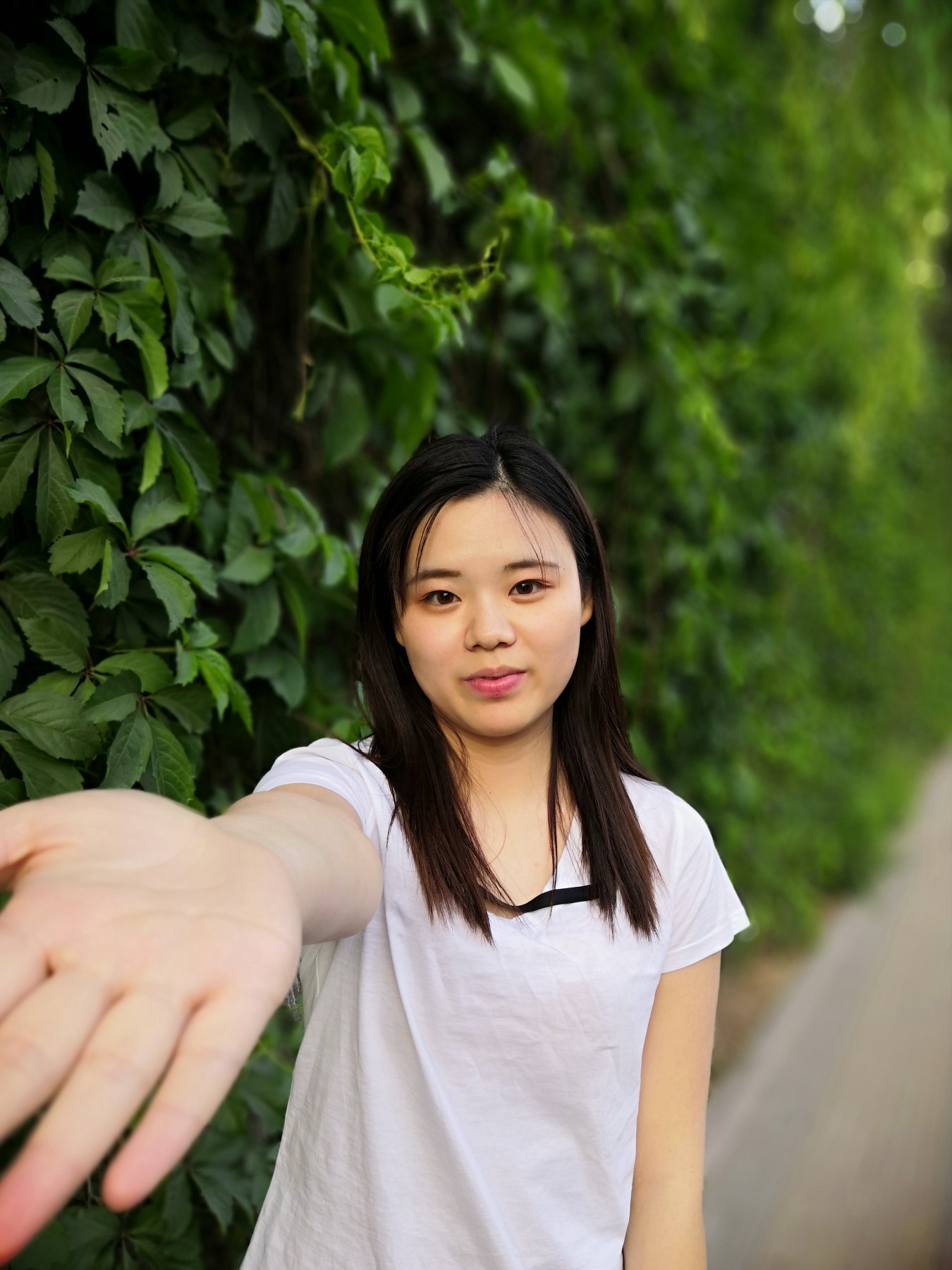 荣耀10试用报告:漂亮小姐姐用完差点儿不愿还给了