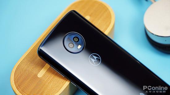 moto青柚1s评测：年轻人的高颜值社交手机