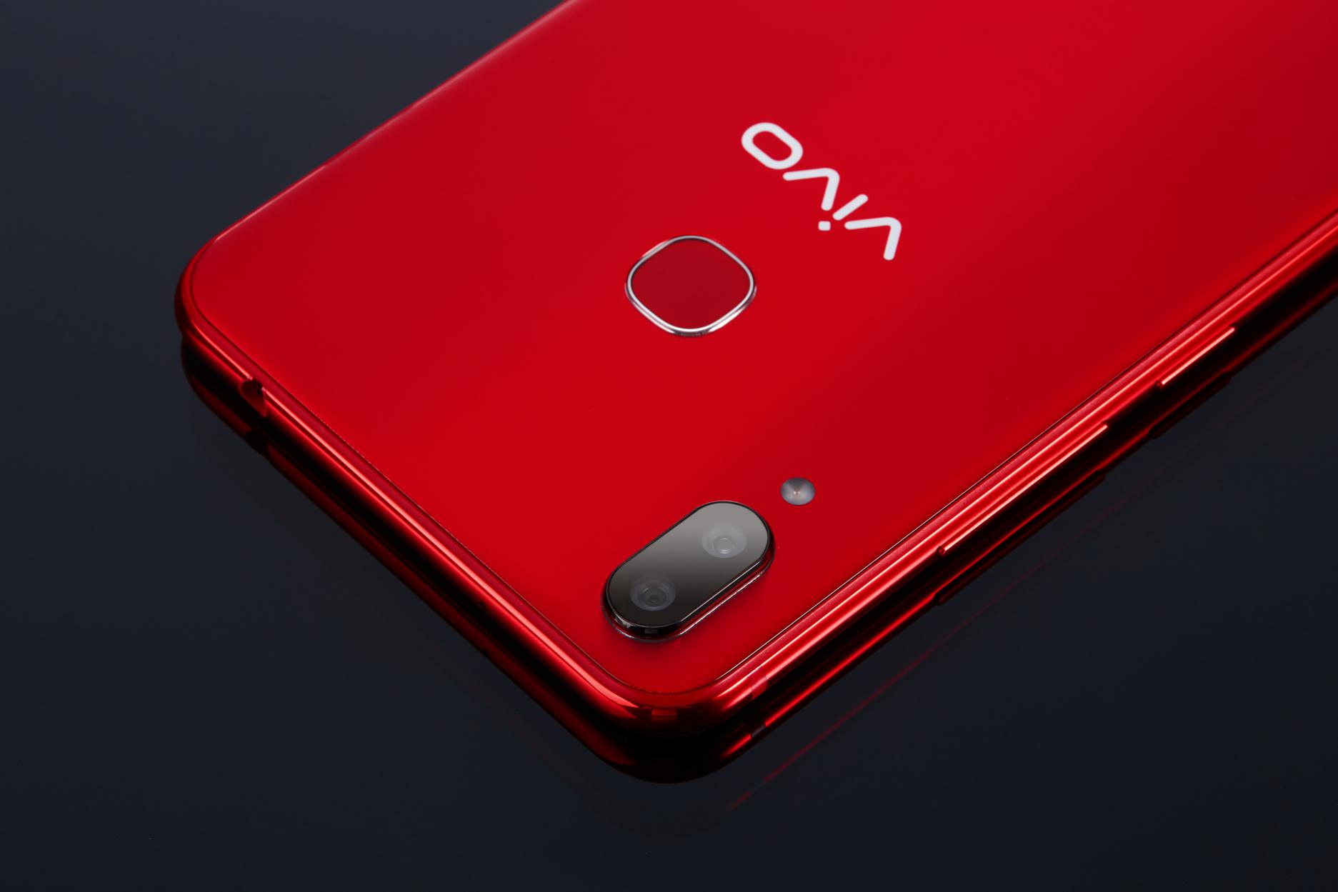 vivo X21i真机图赏：全新升级设计语言与完美加工工艺的顶峰之作