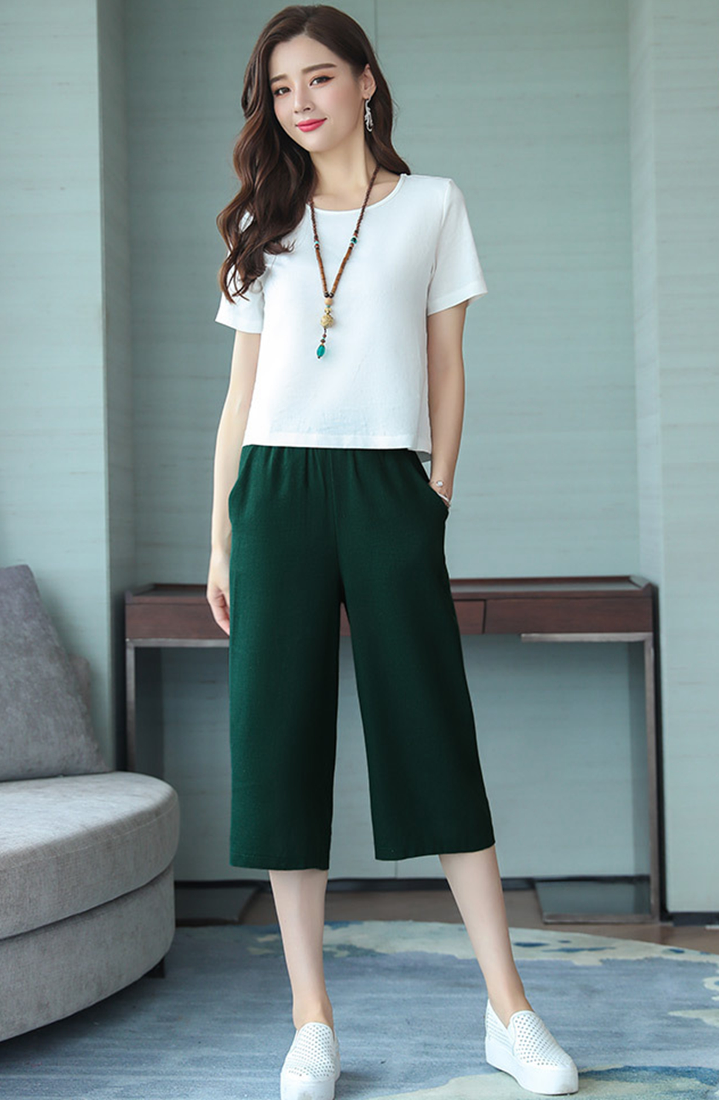 夏新款时尚韩版女装，短袖T恤直筒裤两件套，棉麻材质，舒适透气