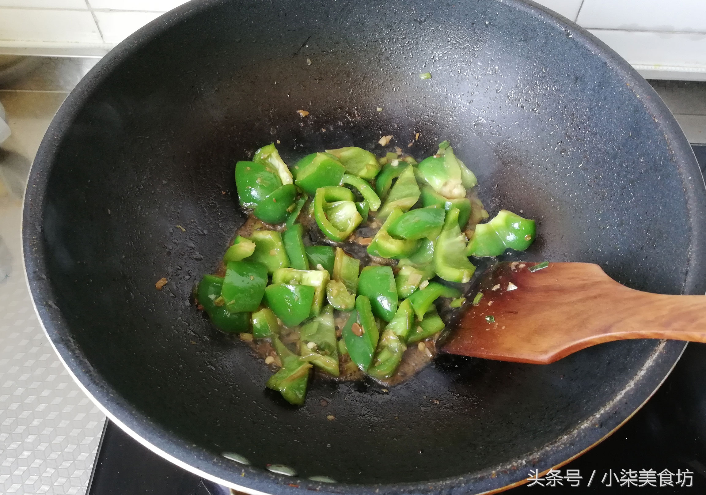 图片[10]-我家夏天最爱吃这菜 好吃下饭不油腻 味道比肉香 每次汤都不剩-起舞食谱网