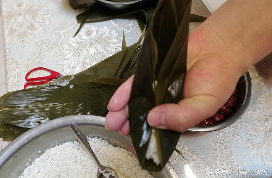 圖片[8]-教你最簡單的包粽子訣竅 簡單好吃又好學 詳細步驟都在里面-起舞食譜網(wǎng)