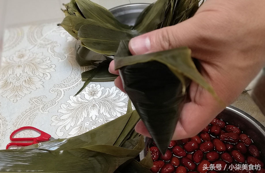 圖片[9]-教你最簡單的包粽子訣竅 簡單好吃又好學 詳細步驟都在里面-起舞食譜網(wǎng)