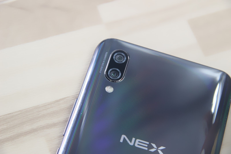 无刘海的国产真旗舰：vivo NEX 深度评测