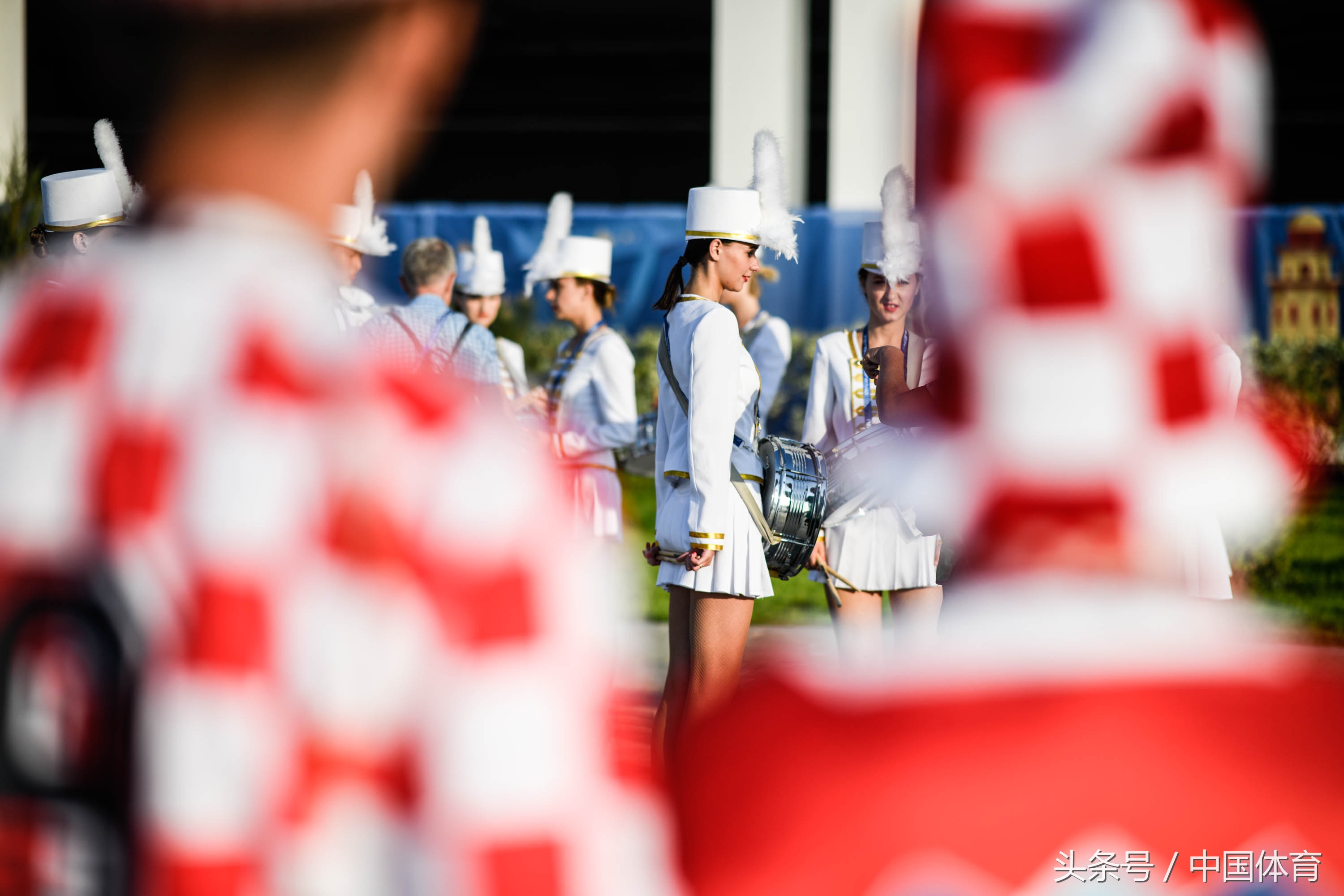 俄罗斯世界杯足球啦啦队(FIFA俄罗斯世界杯D组首轮 加里宁格勒球场拉拉队抢镜)