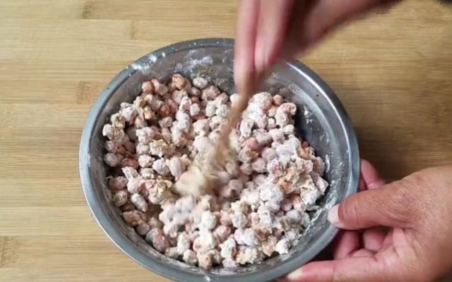 图片[3]-脆皮花生米做法步骤图 这么做又香又酥脆！-起舞食谱网