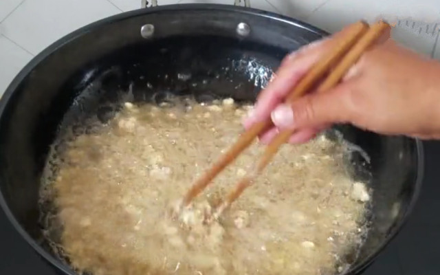 图片[4]-脆皮花生米做法步骤图 这么做又香又酥脆！-起舞食谱网