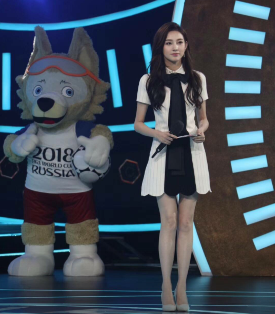 美女足球主持马凡舒,因为俄罗斯世界杯节目豪门盛宴火了