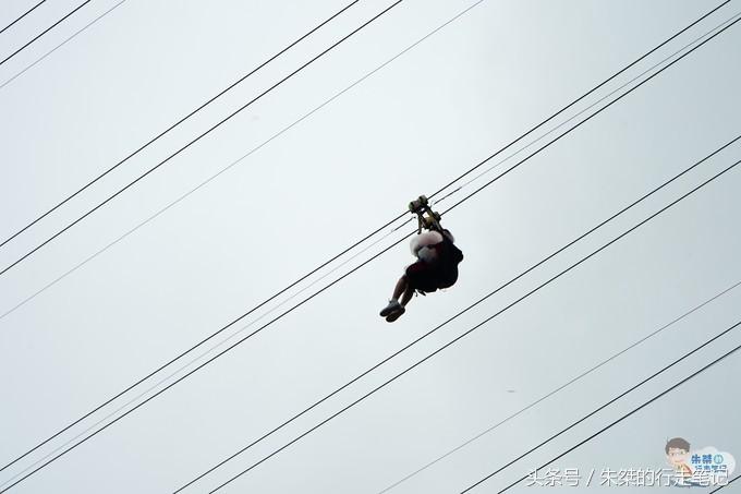 打卡重庆两个网红景点：一个差点治愈恐高症，一个夜色美的不像话