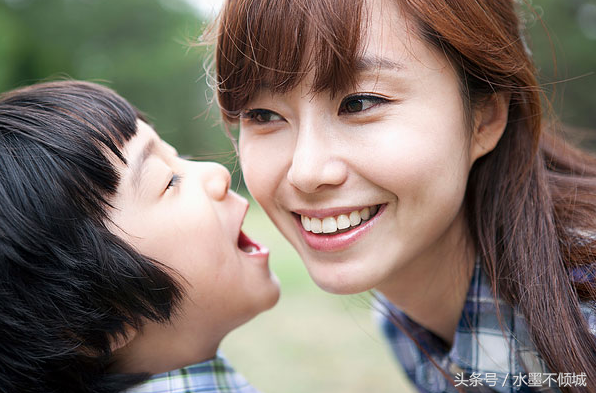 50歲婆婆再婚，受到兒媳婦嘲諷，婆婆：說不定你媽60歲時也會再嫁