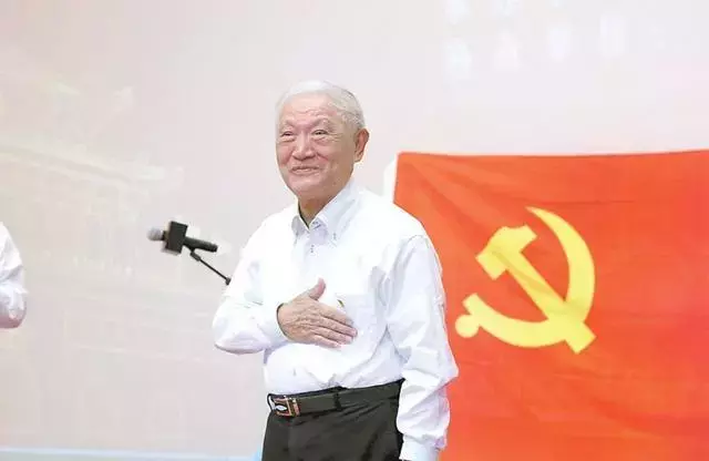 83岁党龄0.1年,但牛犇却是所有党员学习的榜样
