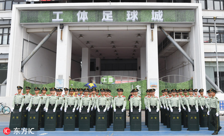 中超安保是什么人(比赛的顺利进行离不开他们保驾护航 致敬中超赛场内外的安保力量)