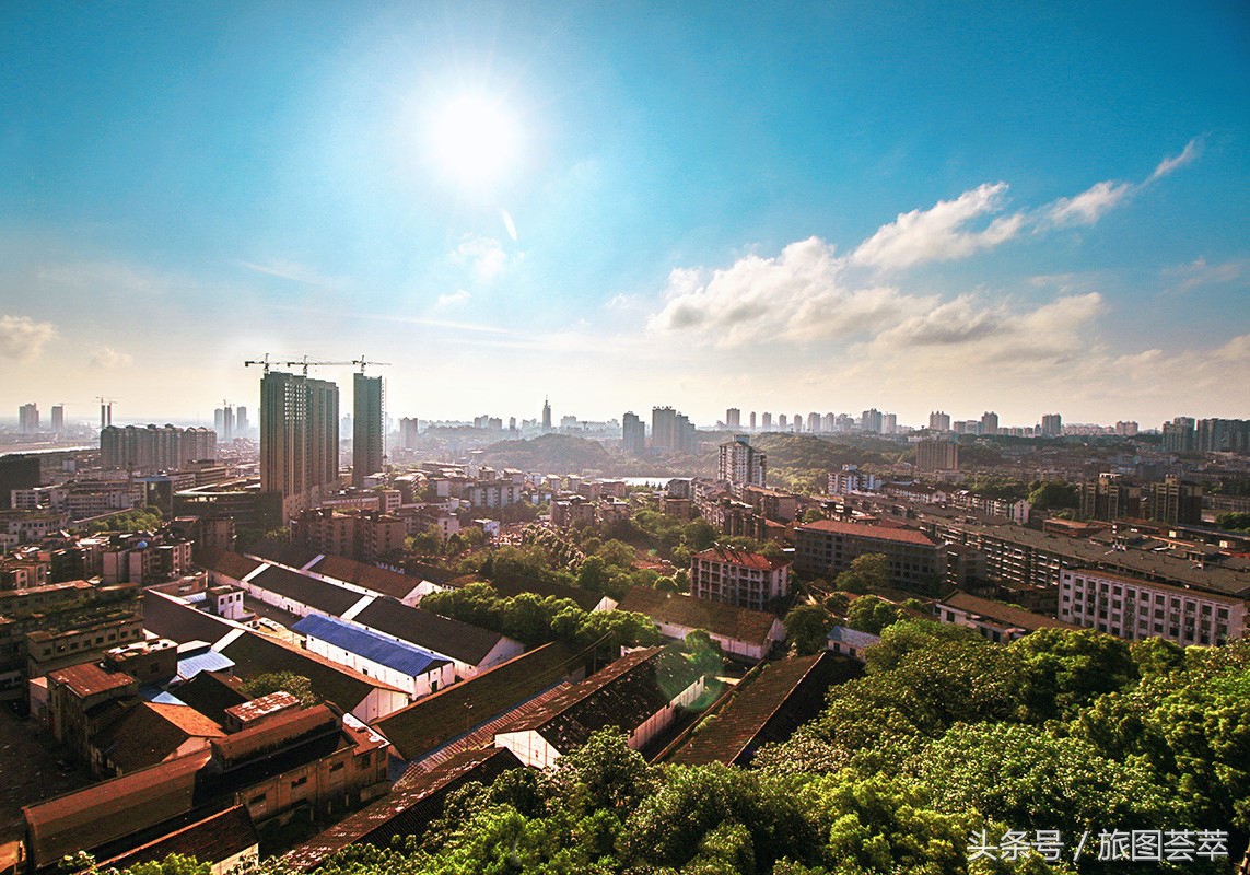 湖南最盛产美女的城市,中国有名的羽毛球之乡,人称"美人窝"