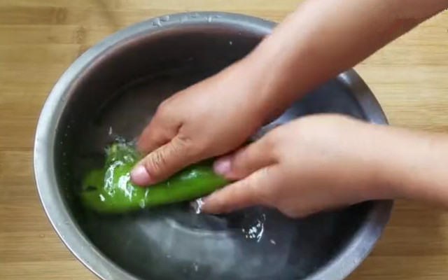 图片[4]-最简单的凉拌黄瓜做法步骤图 味道不输大厨！-起舞食谱网