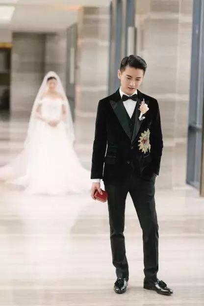 沙溢简单随性,陈晓三七分大背头显成熟!