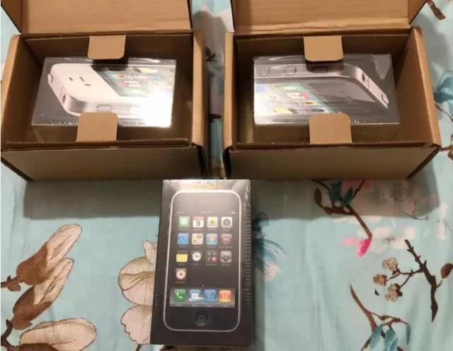 中国发行全新升级iPhone 3GS/4天下无敌 市场价能买2台iPhoneX