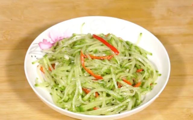 图片[1]-凉拌萝卜丝做法步骤图 堪称最佳下饭菜！-起舞食谱网