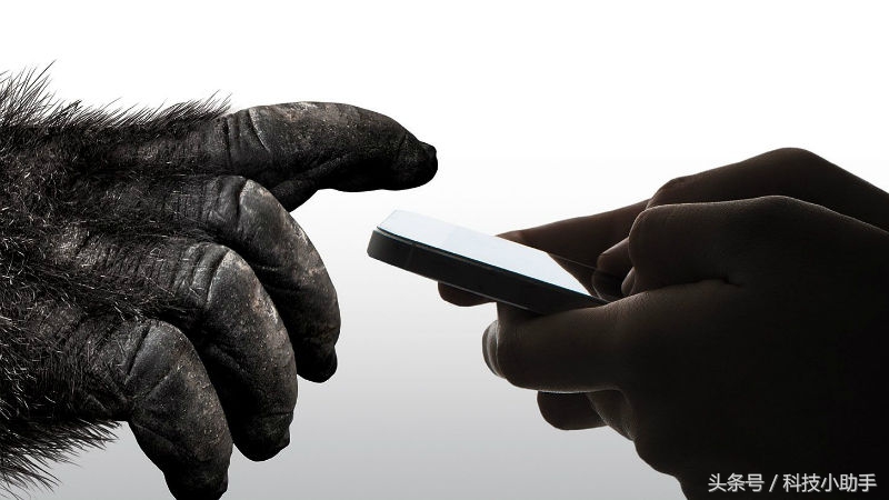 康宁发布第六代大猩猩玻璃：可供手机上摔15次也不裂！
