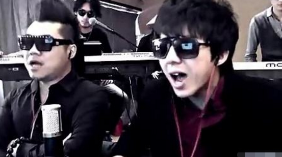 Tremble sound is fervent song closes market: " my general ah " go up a list of names posted up, guan Xiaotong is imitated " learn meow "