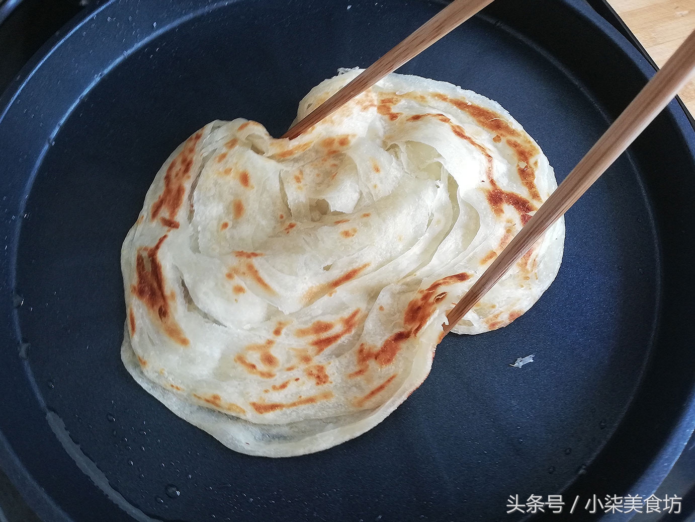 图片[15]-馒头饺子吃腻了 试试美味家常油饼的做法 换个花样 全家胃口好-起舞食谱网