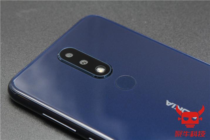Nokia X5评测 千元手机旗舰外表 这样的二奶机是你想要的吗