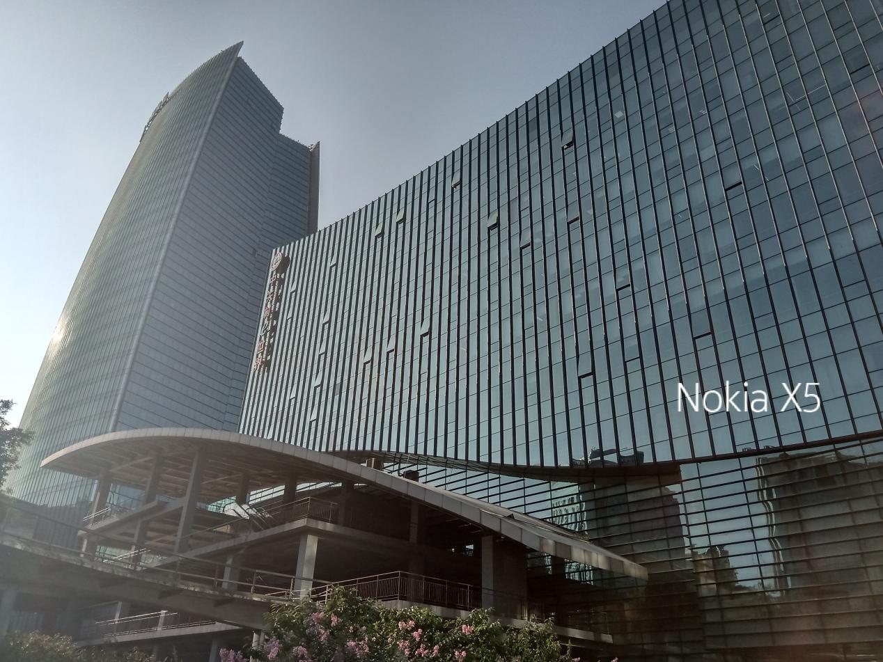 Nokia X5评测 千元顶配 二奶机的不二之选 这才是真正的价格屠夫