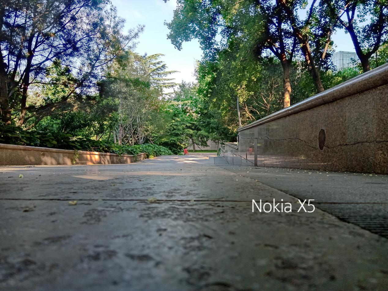 Nokia X5评测 千元顶配 二奶机的不二之选 这才是真正的价格屠夫