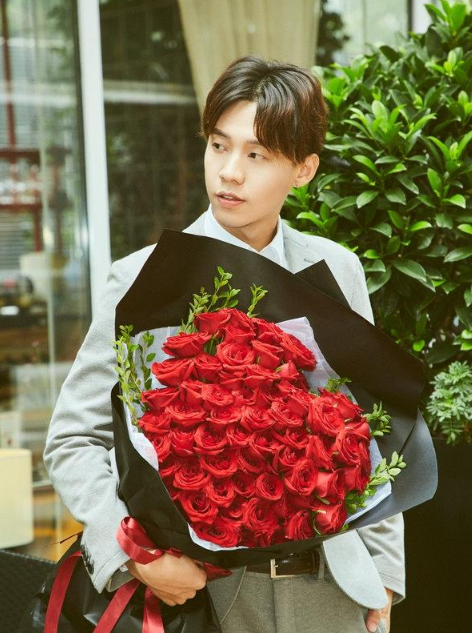 情人节|祝大家七夕情人节快乐，鲜花送给朋友们，拿走送给自己的爱人吧