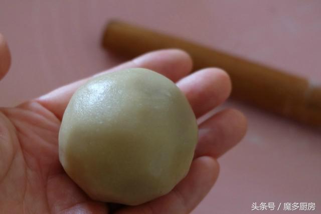 月饼别再买了，自己做的营养又健康，甜而不腻，做法很简单！