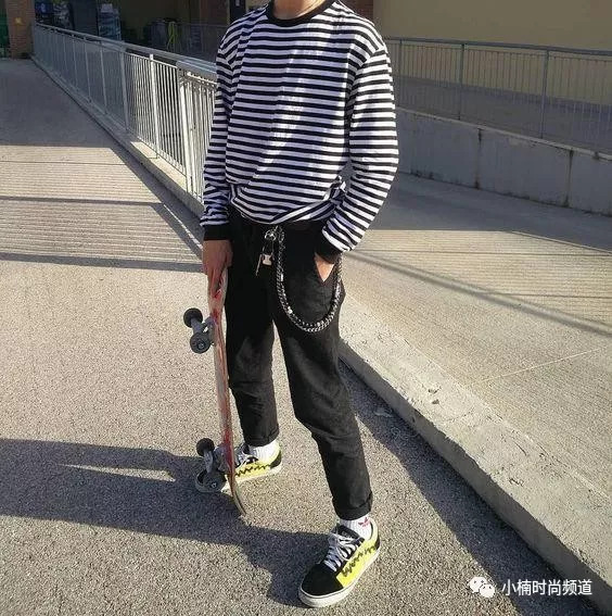 男士穿搭：铁腰链潮流大回归，妙用「裤链」让你变身硬派型男