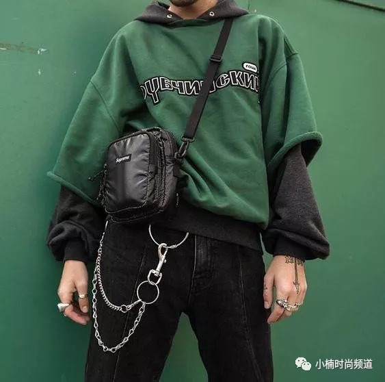 男士穿搭：铁腰链潮流大回归，妙用「裤链」让你变身硬派型男