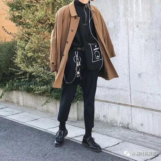 男士穿搭：铁腰链潮流大回归，妙用「裤链」让你变身硬派型男