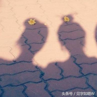 让闺蜜感动到哭的留言 写给闺蜜的窝心小句子图片