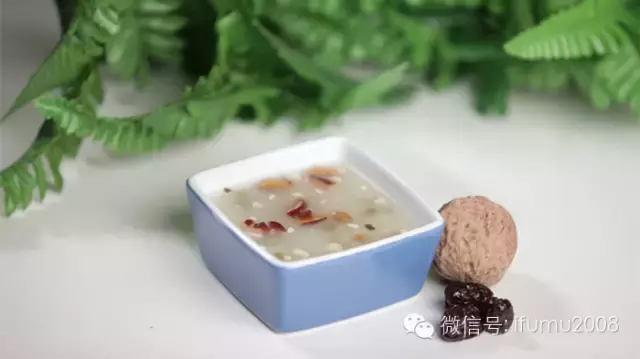 秋天喝什么粥好，秋季适当喝粥健胃又润肺