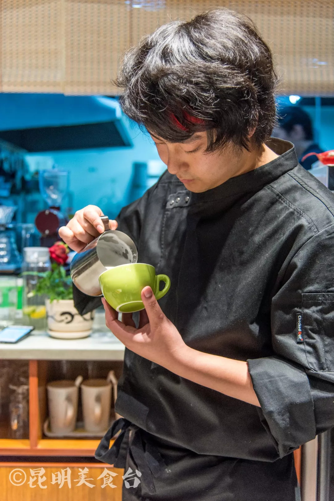 Allegedly this is, kunming sweethearts loves the place that go most, but " look up at sky "