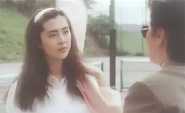 1990年王祖贤最高产,一年拍10部影片,最后一部造型最吓人