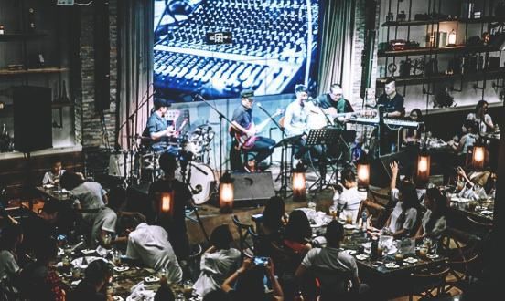 胡桃里4歲了，它拿什么成就了一個(gè)現(xiàn)象級(jí)娛樂(lè)餐飲IP？