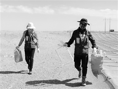 甘肃小夫妻守护长江源6年——6年来和其他志愿者从长江源带走60万件垃圾