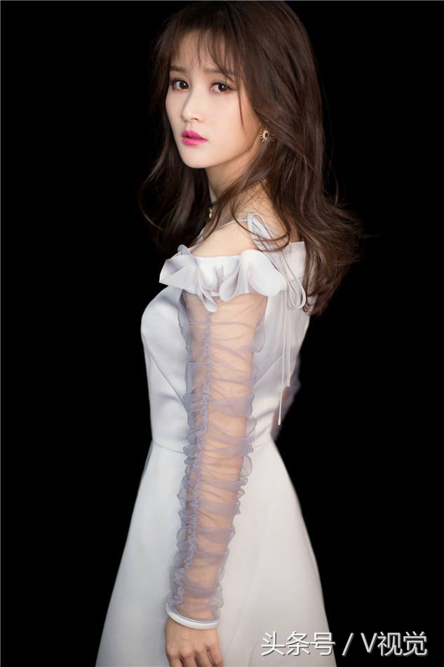 孙雪宁在《拜见宫主大人》中饰 雨晨