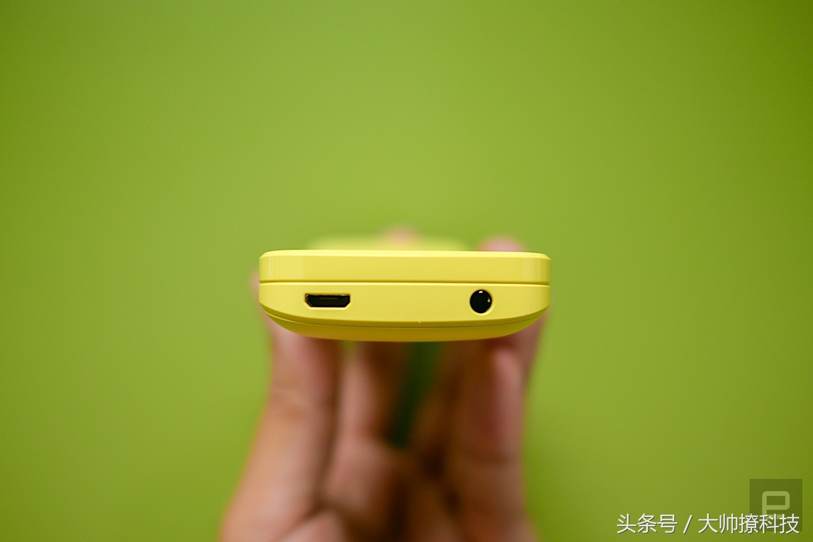 诺基亚 8110 4G全展示，让我们重温滑盖机旧梦
