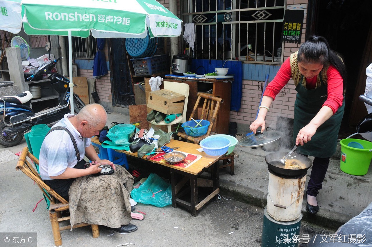 杭州老艺人做手工舞鞋供不应求 10年却没有收到一个徒弟 看啥原因
