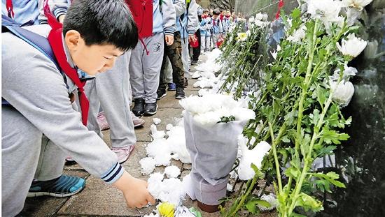 Piao of attention of newspaper of short for Zhejiang Province lets each martyr fetch answers girl of native place peaceful wave to be searched for 1000 martyr close